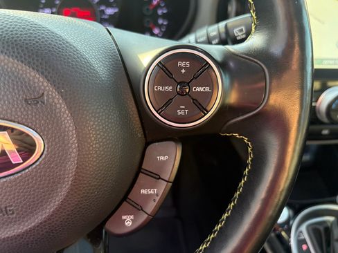 Used 2016 Kia Soul + w/ Primo Package FWD image 15