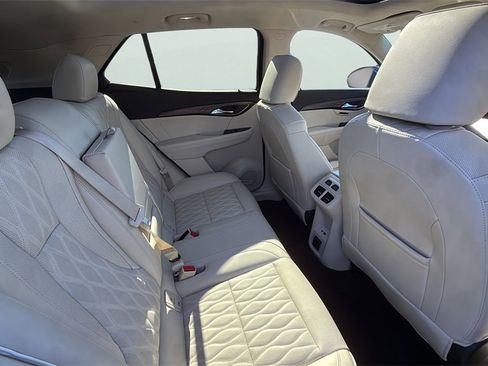Used 2023 Buick Envision Avenir image 13