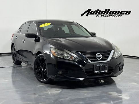 Used 2017 Nissan Altima 2.5 SR w/ Midnight Edition Package FWD image 1