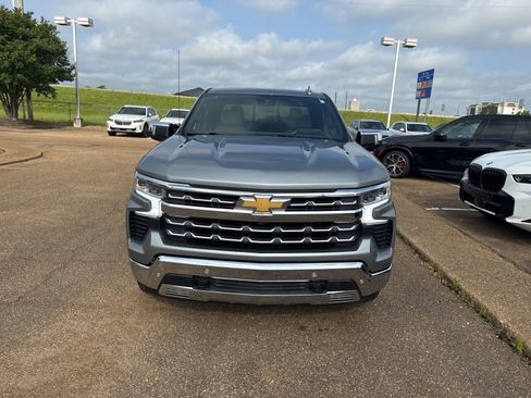 Used 2023 Chevrolet Silverado 1500 LTZ w/ LTZ Premium Package RWD image 2