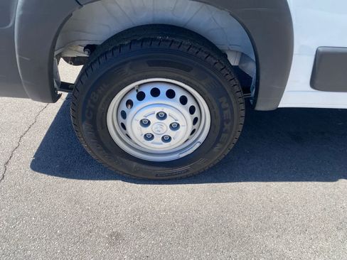 Used 2025 RAM ProMaster 2500 FWD image 5