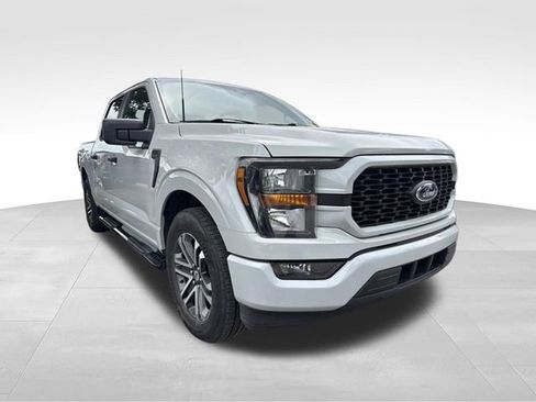 Used 2023 Ford F150 XL RWD image 3