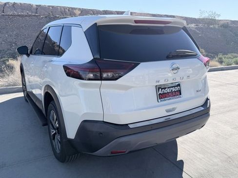 Certified 2021 Nissan Rogue SV image 8