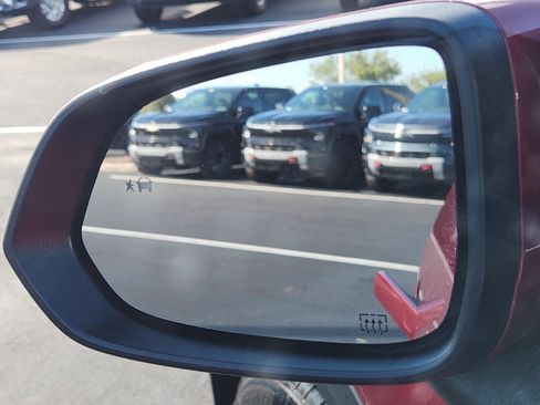 New 2026 Chevrolet Equinox EV LT image 11