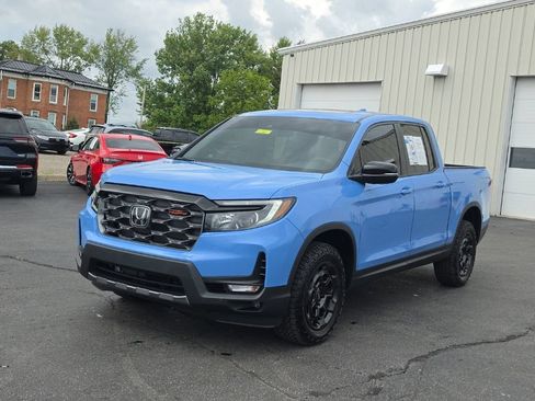 Used 2025 Honda Ridgeline TrailSport+ image 3