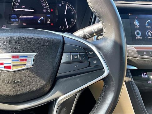 Used 2017 Cadillac XT5 FWD image 12