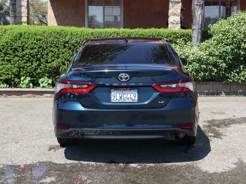 Used 2021 Toyota Camry LE FWD image 7