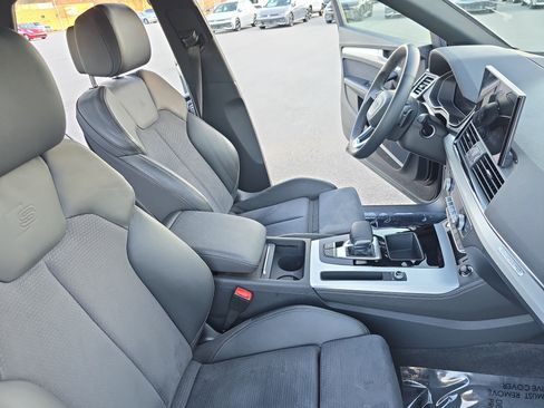 Certified 2023 Audi Q5 e Prestige image 10