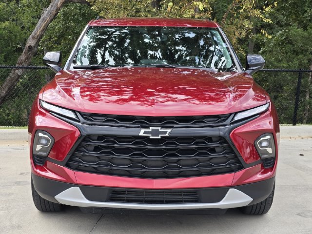 Used 2024 Chevrolet Blazer LT w/ Convenience Package FWD image 3