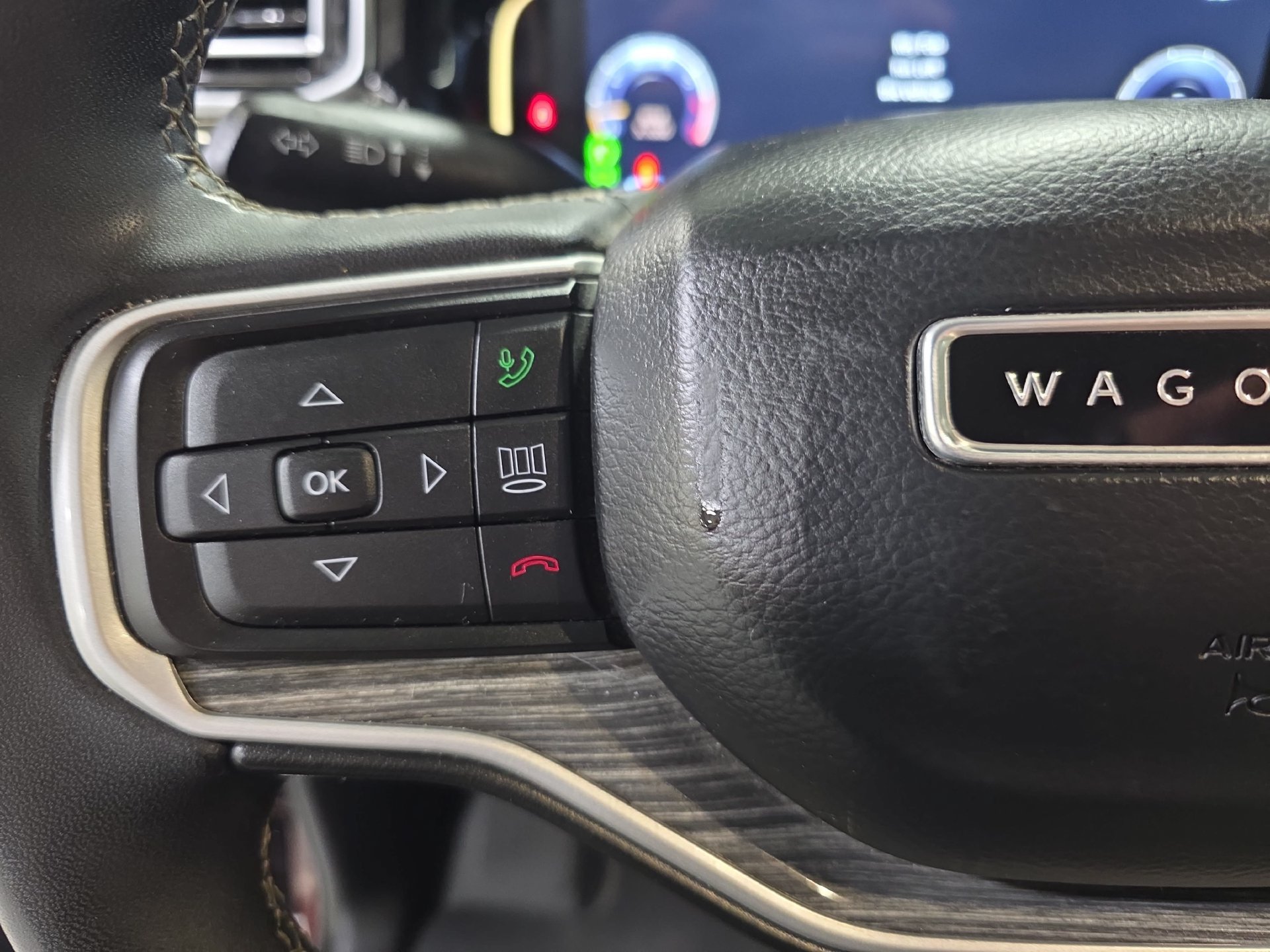 Used 2022 Jeep Wagoneer Series III w/ Rear Seat Video Group 1 AWD/4WD image 16