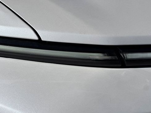 Used 2025 Chevrolet Equinox EV RS FWD image 45