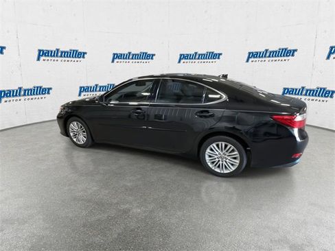 Used 2015 Lexus ES 350 w/ Luxury Package image 7