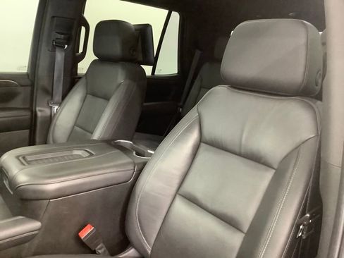 Used 2021 Chevrolet Tahoe Z71 w/ Luxury Package AWD/4WD image 13