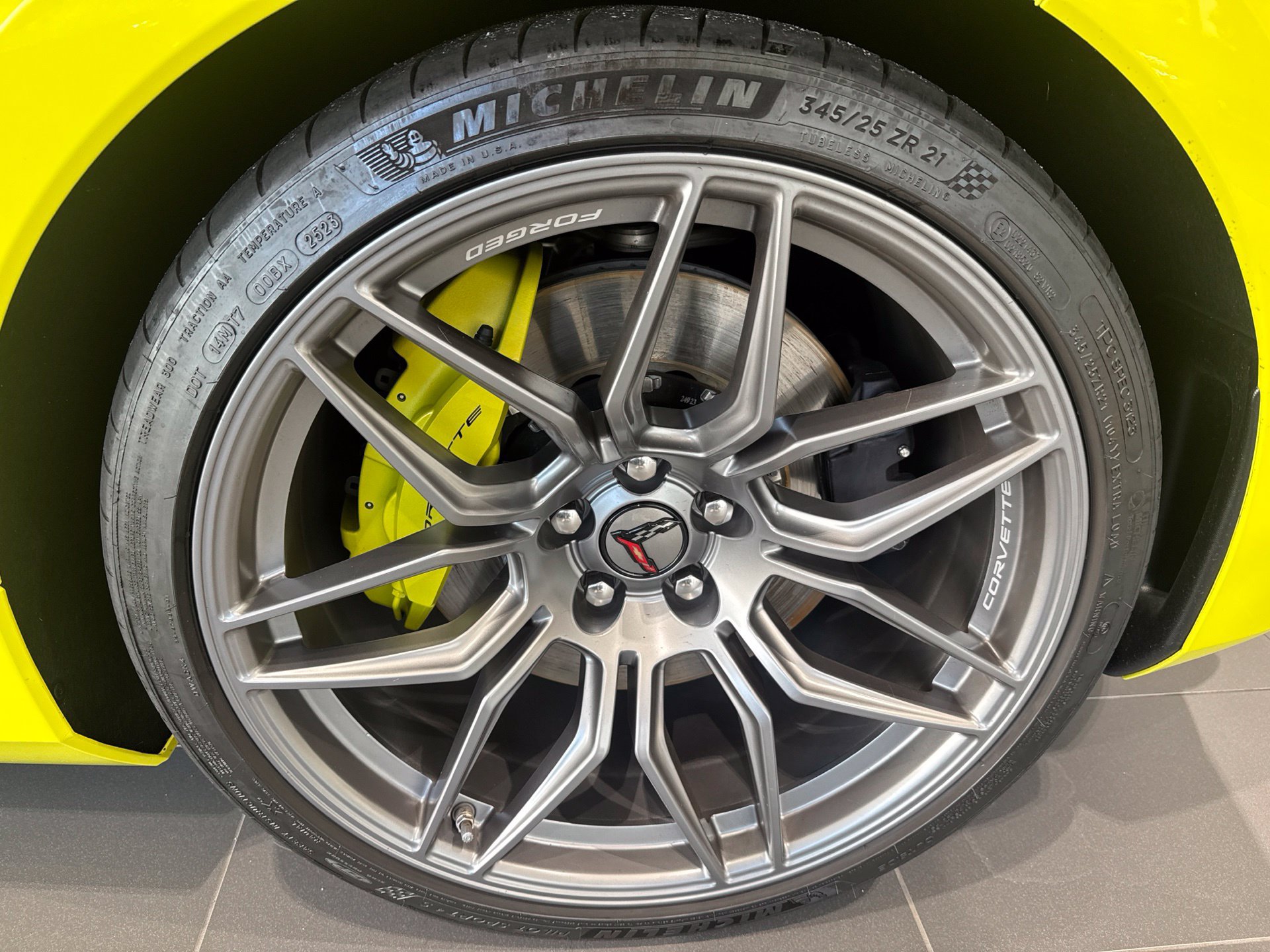 Used 2024 Chevrolet Corvette Z06 RWD image 5