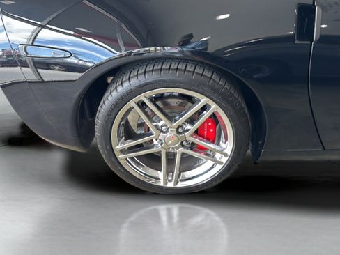 Used 2007 Chevrolet Corvette Coupe w/ Preferred Equipment Group RWD image 36