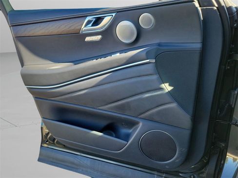 Used 2025 Genesis GV80 2.5T Prestige image 24