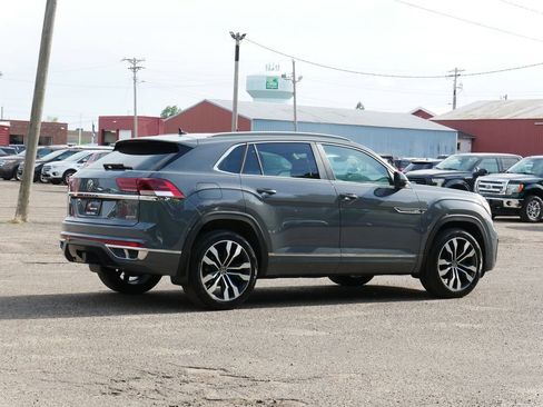 Used 2020 Volkswagen Atlas Cross Sport SEL R-Line AWD/4WD image 3