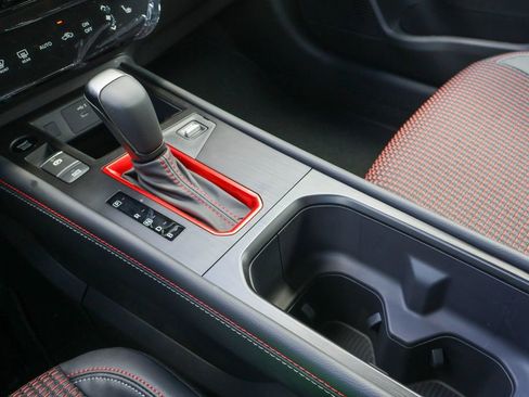 New 2026 Nissan Kicks SR image 14