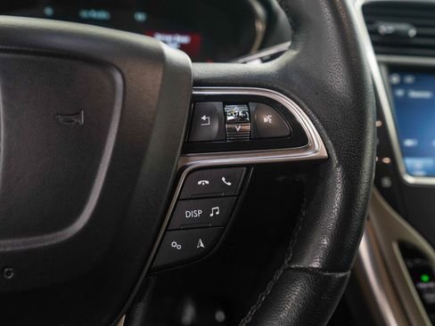 Used 2020 Lincoln Nautilus Premier AWD/4WD image 29