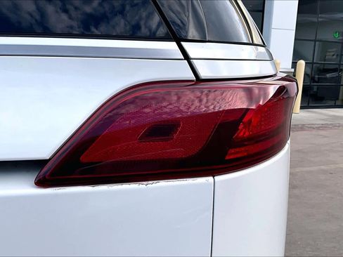 Used 2024 Kia Carnival LX image 26