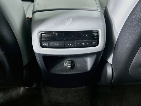 Used 2025 Hyundai Palisade SEL FWD image 28