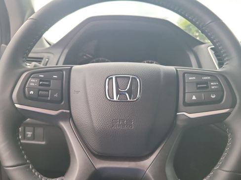 Used 2025 Honda Ridgeline Sport image 12