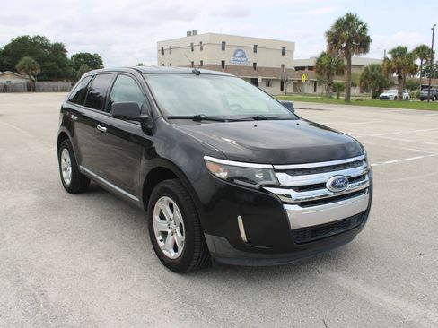 Used 2011 Ford Edge SEL FWD image 16