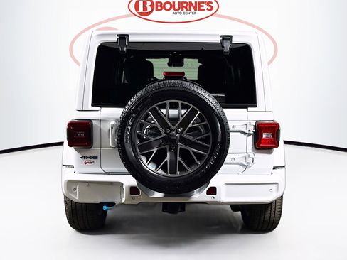 Used 2023 Jeep Wrangler Unlimited Sahara image 9