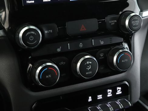 Used 2023 RAM 1500 Big Horn image 14