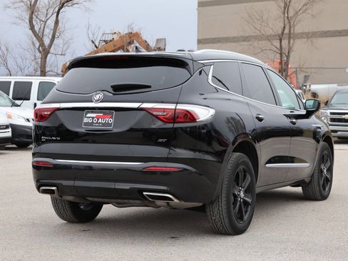 Used 2023 Buick Enclave Essence w/ Sport Touring Edition image 9
