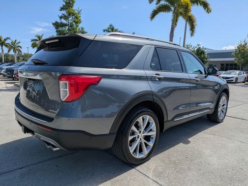 Certified 2021 Ford Explorer Platinum w/ Equipment Group 601A AWD/4WD image 4