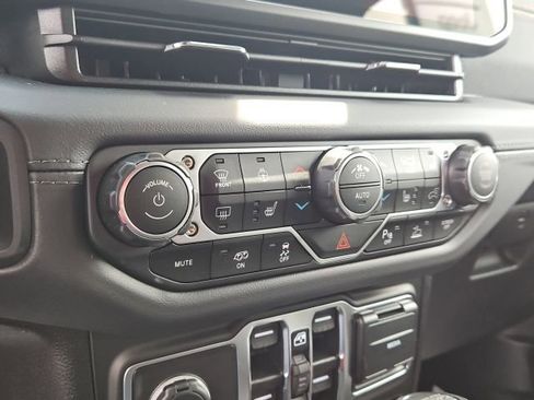 New 2025 Jeep Wrangler Unlimited Rubicon 392 image 39