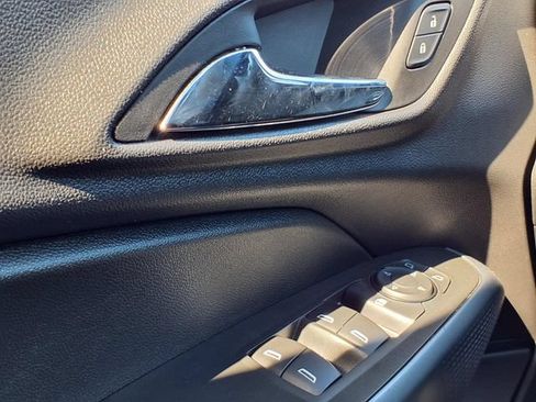 Used 2024 Chevrolet Trax LS FWD image 18