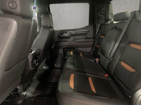 Used 2023 GMC Sierra 1500 AT4 image 19