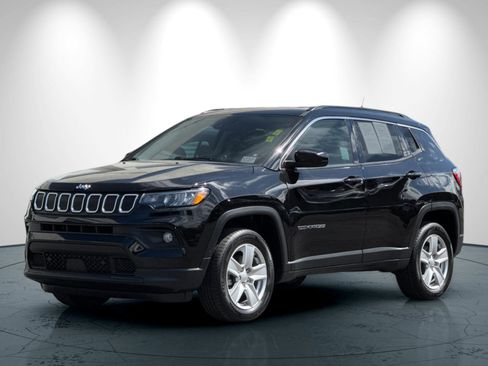Certified 2022 Jeep Compass Latitude image 8