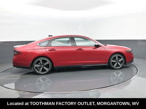 Used 2024 Honda Accord Sport image 4