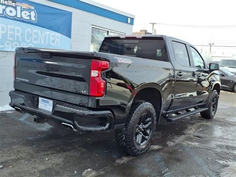Used 2021 Chevrolet Silverado 1500 LT Trail Boss w/ Convenience Package II image 6