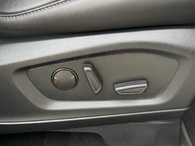 Used 2022 Ford Explorer XLT w/ Equipment Group 202A RWD image 31
