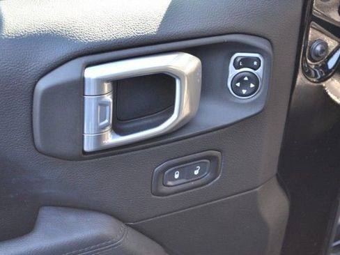 Used 2021 Jeep Wrangler Unlimited Sahara image 16