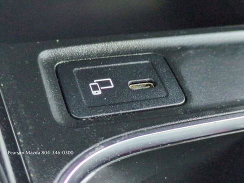 Used 2021 Mercedes-Benz GLB 250 4MATIC image 24