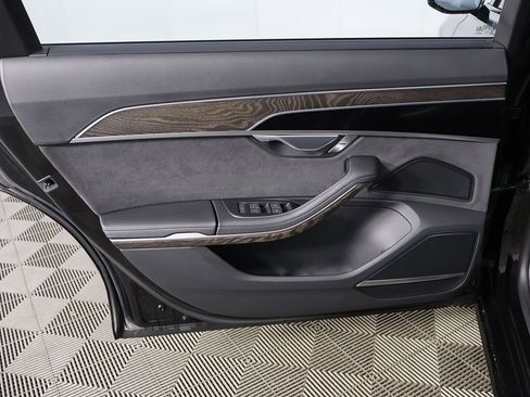 Used 2022 Audi A8 L 3.0T w/ Executive Package image 28