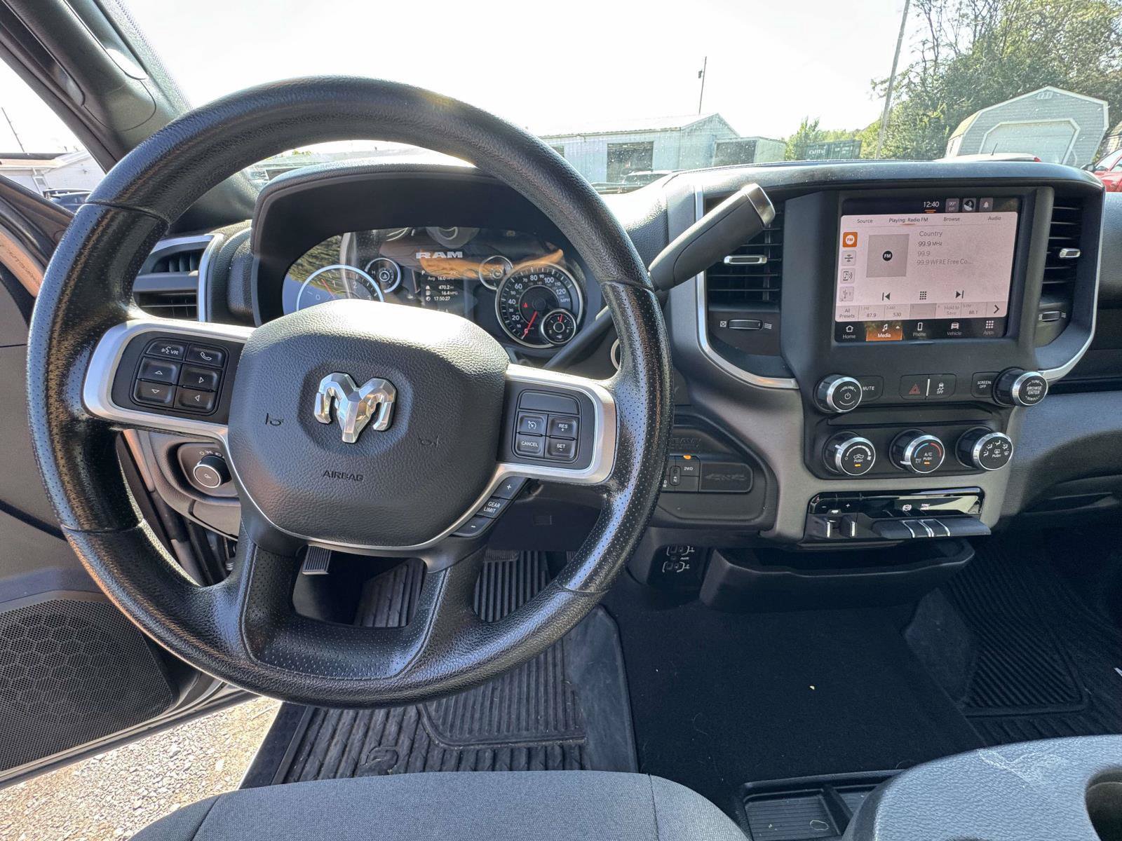 Used 2022 RAM 2500 Big Horn AWD/4WD image 2