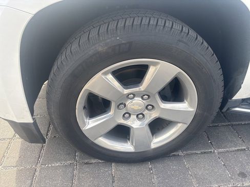 Used 2020 Chevrolet Suburban Premier w/ Premier 6.2L Value Package image 8