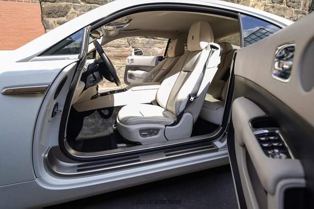 Used 2017 Rolls-Royce Wraith RWD image 20