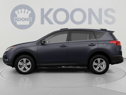 Used 2014 Toyota RAV4 XLE FWD image 2