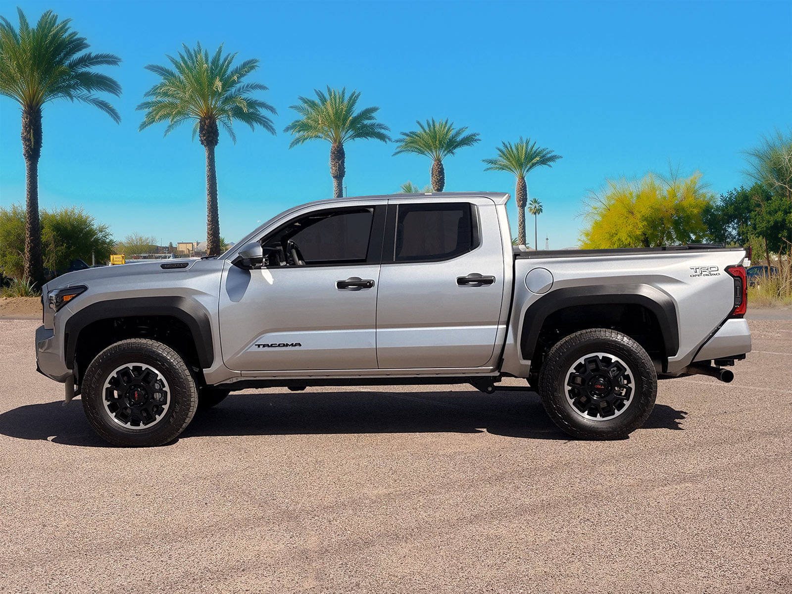 Used 2026 Toyota Tacoma TRD Off-Road w/ TRD Off Road Premium Package AWD/4WD image 2