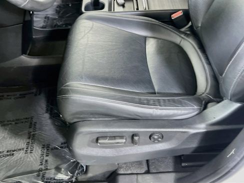 Used 2023 Honda Odyssey EX-L image 18