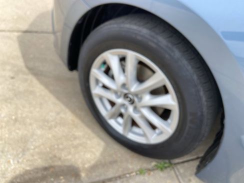 Used 2014 MAZDA MAZDA3 i Touring image 24