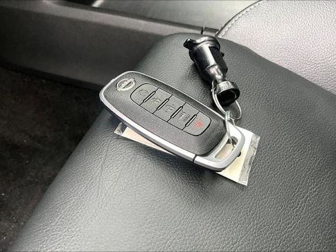 Certified 2023 Nissan Rogue SL AWD/4WD image 15