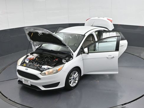 Used 2015 Ford Focus SE image 47